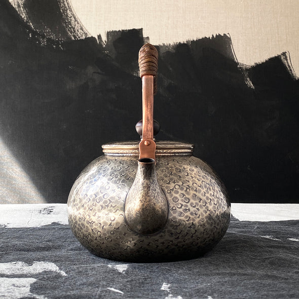 Hand-hammered Copper Water Kettle 1.8L Smokey Silver