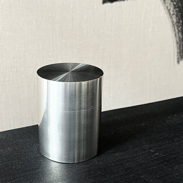 Pewter Seamless Natsume Matcha Canister