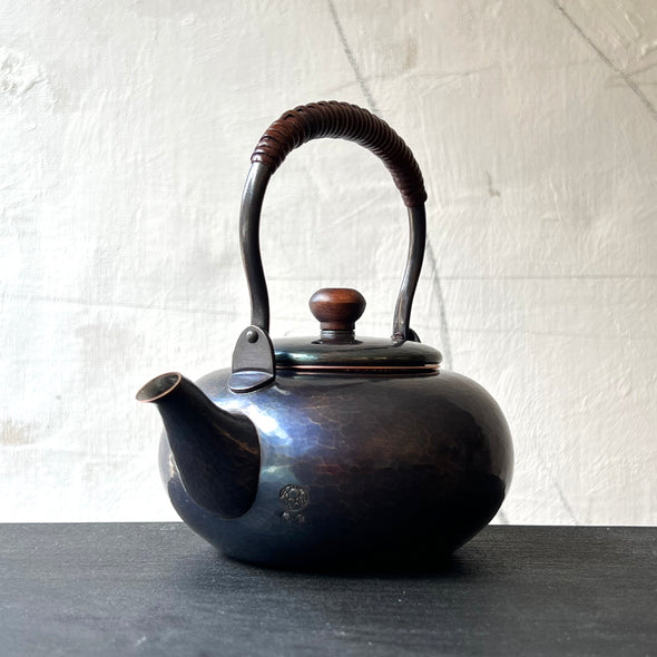 Hand-hammered Flat Copper Teapot 500ml Shikinshoku