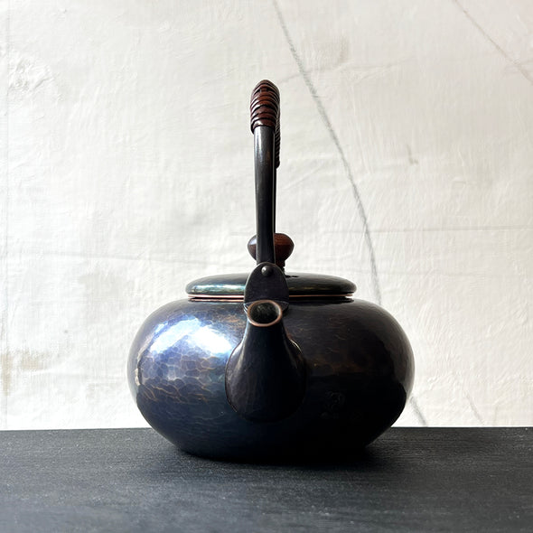 Hand-hammered Flat Copper Teapot 500ml Shikinshoku