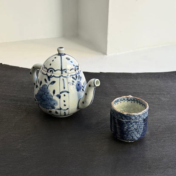 Sometsuke Fuyode Teapot # 4