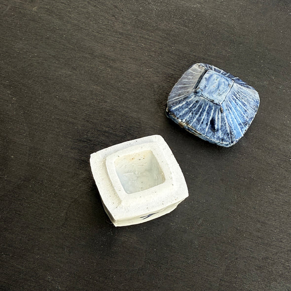 Sometsuke Incense Container # 10