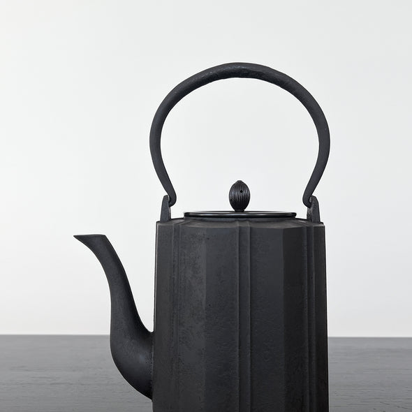 Cast Iron Tetsubin Water Kettle Hakkaku