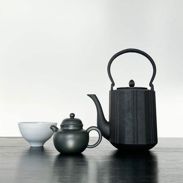 Cast Iron Tetsubin Water Kettle Hakkaku