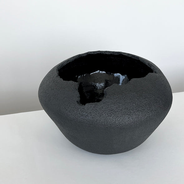 Black Crater Vase #03