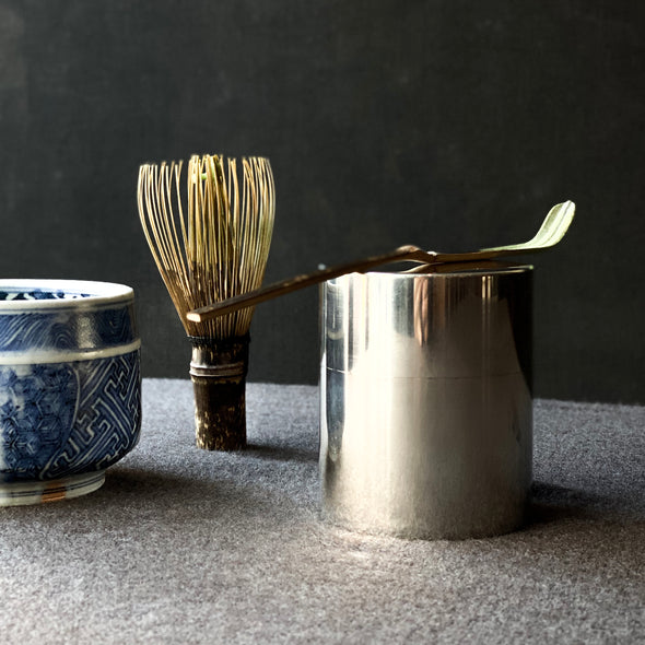 Pewter Seamless Natsume Matcha Canister