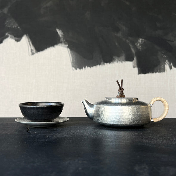 Pewter Flat Spinning Top Motif Teapot