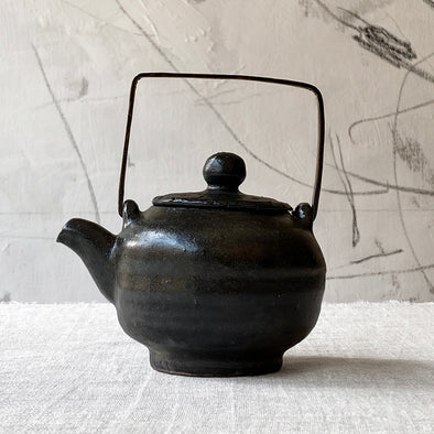 Iron Glaze Teapot Black Medium