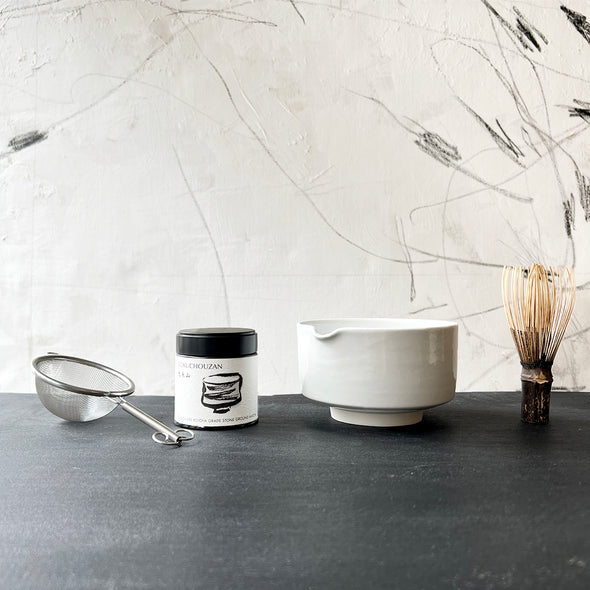 Tea Dealers Spouted Matcha Bowl Set WHITE