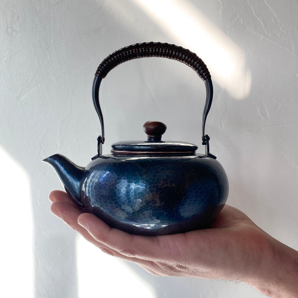 Hand-hammered Flat Copper Teapot 500ml Shikinshoku