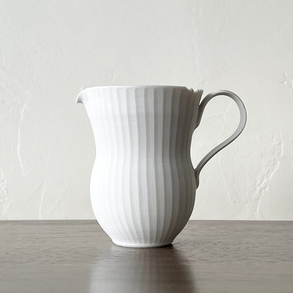 Mushikui Pitcher Matte White 23H