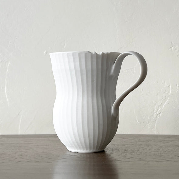 Mushikui Pitcher Matte White 23H