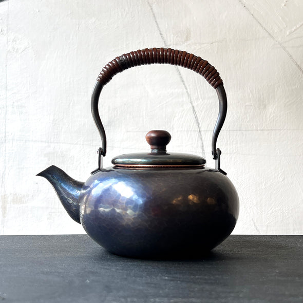 Hand-hammered Flat Copper Teapot 500ml Shikinshoku