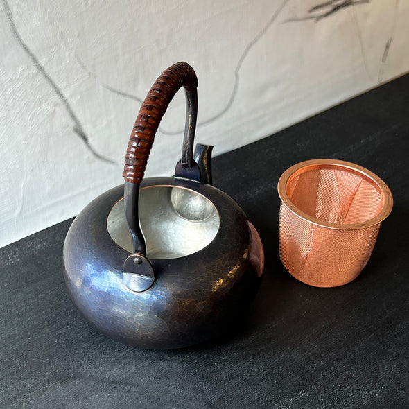 Hand-hammered Flat Copper Teapot 500ml Shikinshoku