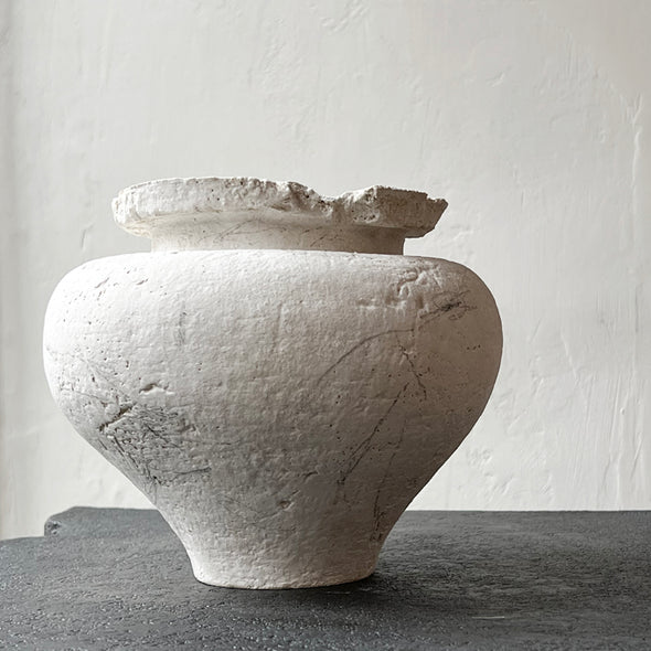 White Stone Scribbles Vase .01