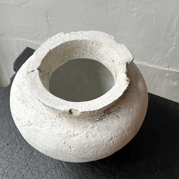 White Stone Scribbles Vase .01