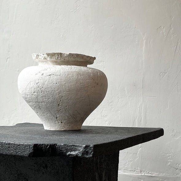 White Stone Scribbles Vase .01