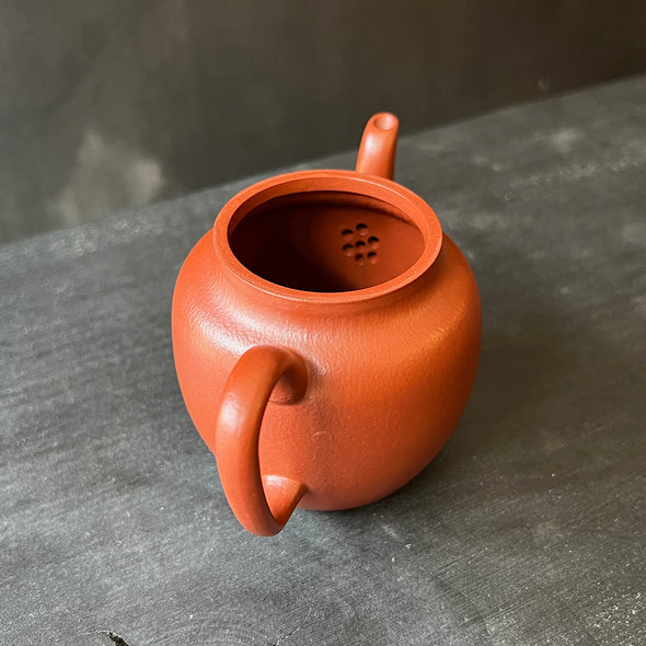 Gong Deng Yixing Zisha Teapot