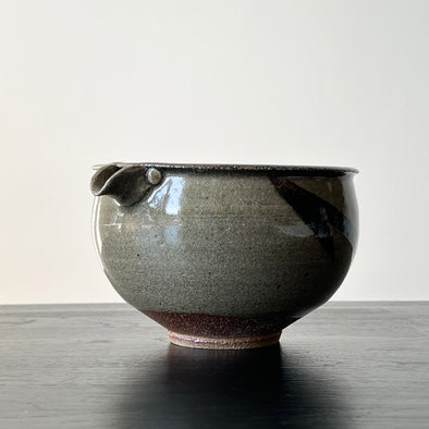 Karatsu E-Garatsu Spouted Bowl #C4